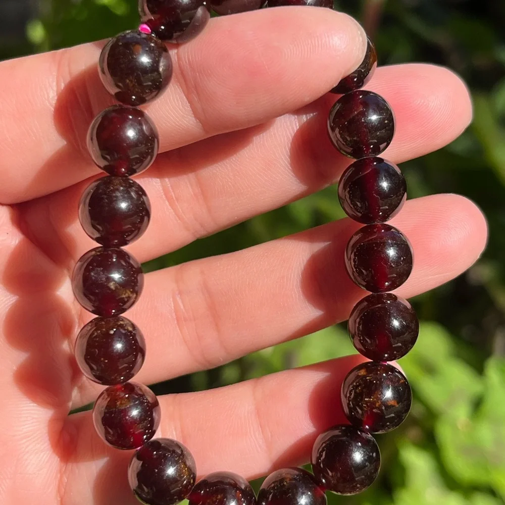 10mm‎ stretchable natural garnet bracelet